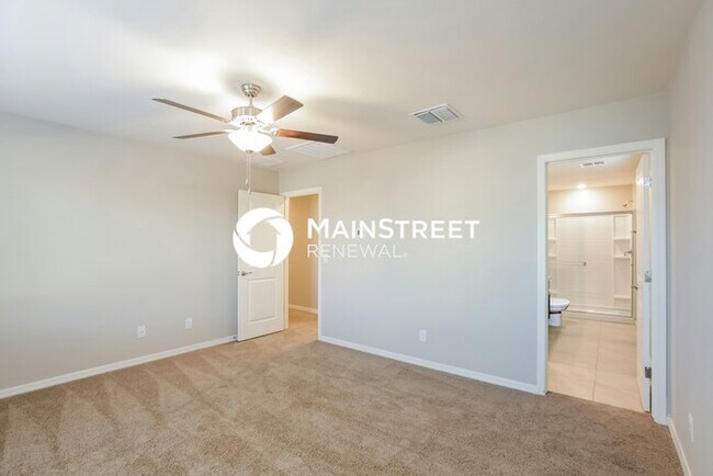 Building Photo - 4 Bedroom Pet-Friendly Home in Phoenix, AZ...