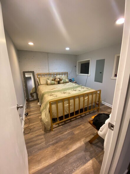 Basement bedroom - 616 Lamont St NW