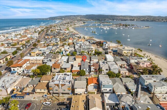 Building Photo - Newly Remodeled and Fully furnished- Mission Beach 5 bed 3 baths.