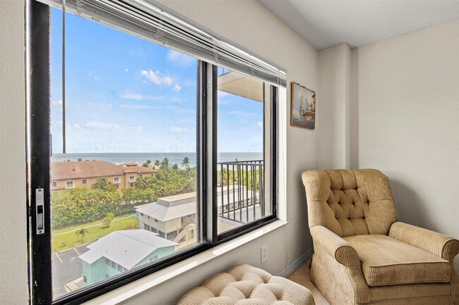 Building Photo - 801 S Ocean Dr