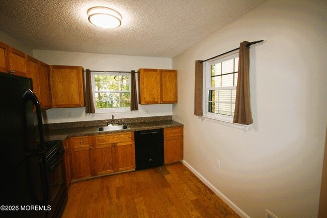 Building Photo - 200 Daffodil Dr