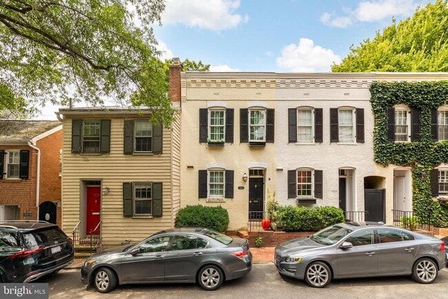 Primary Photo - 1522 32nd St NW
