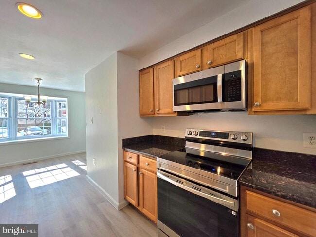 Building Photo - 2520 Doverhill Ct