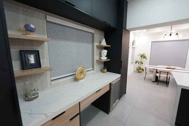 Building Photo - 2609 Center Ave