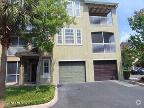 Building Photo - 10075 GATE N Pky