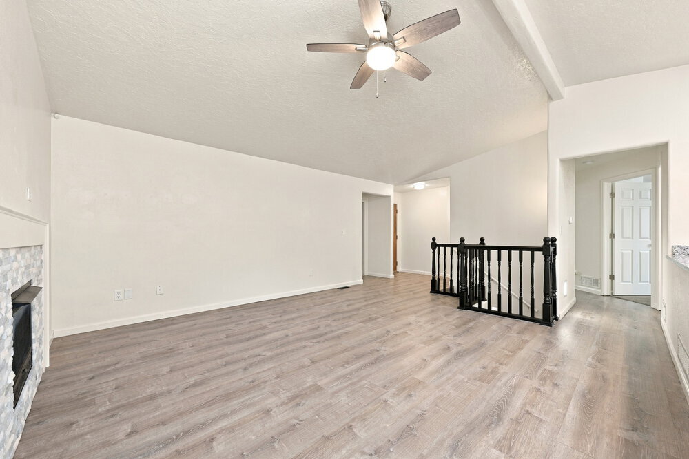 Building Photo - 8480 S Upham Way