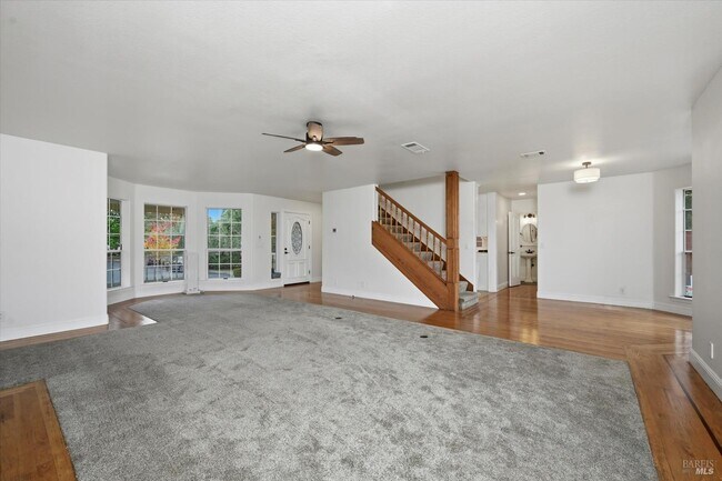 Building Photo - 1395 Grove Ct