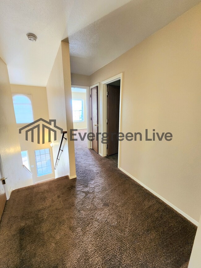 Building Photo - 112 Fireball Dr