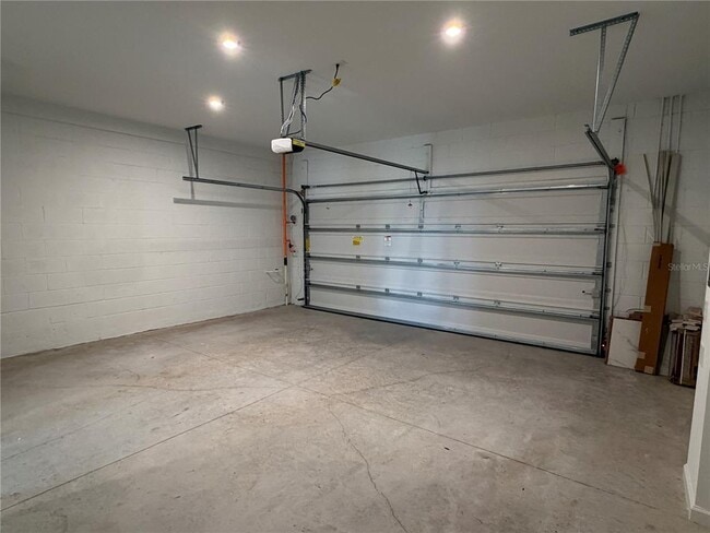 Building Photo - 9976 Red Canoe Aly