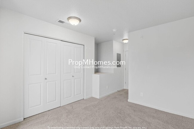 Building Photo - Cozy Two Bedroom Townhome in Amberglenn!