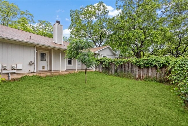 Building Photo - 12817 Hymeadow Dr