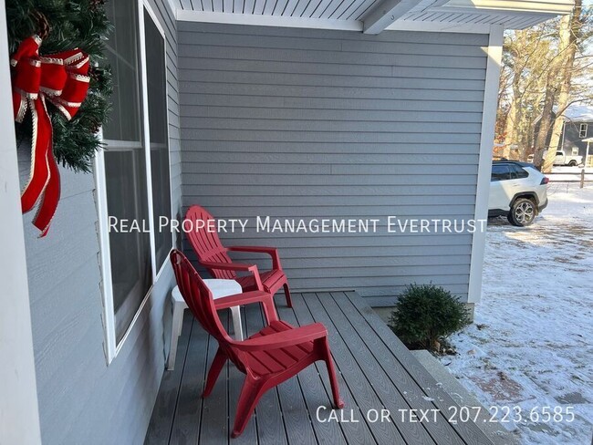 Building Photo - 65 Shore Rd