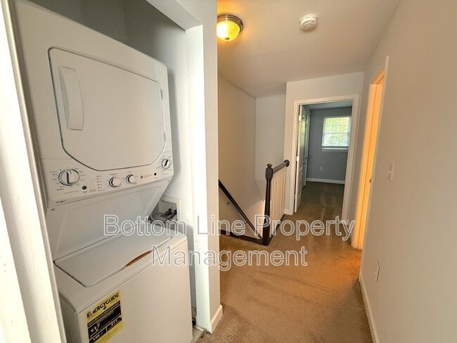 Building Photo - 1218 Green Oaks Ln