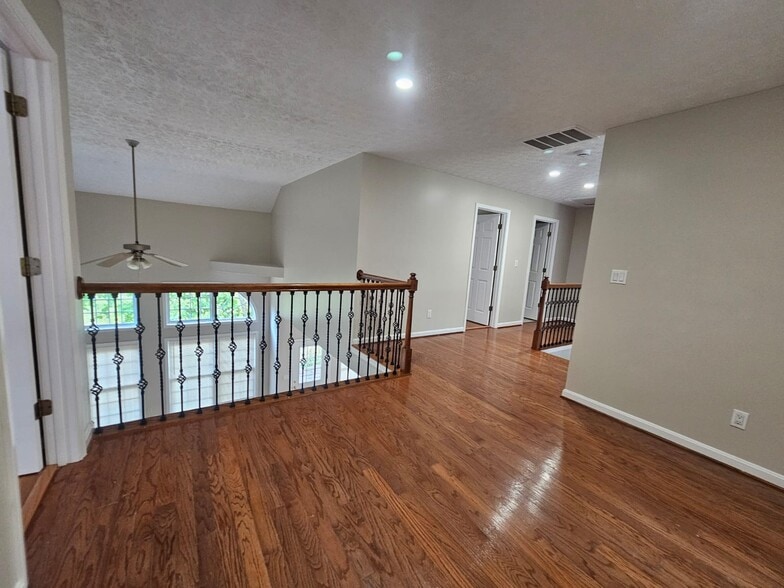 Building Photo - 5001 Max Ridge Ct