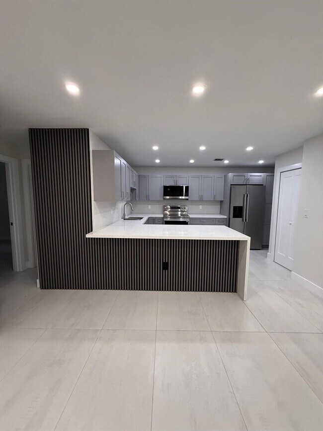 Building Photo - 6720 Park St