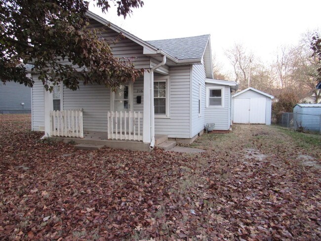 Building Photo - 2116 N Fremont Ave