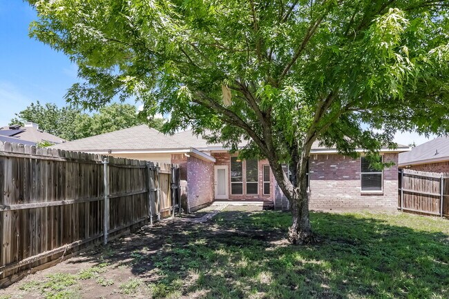 Building Photo - 1542 Reynolds St