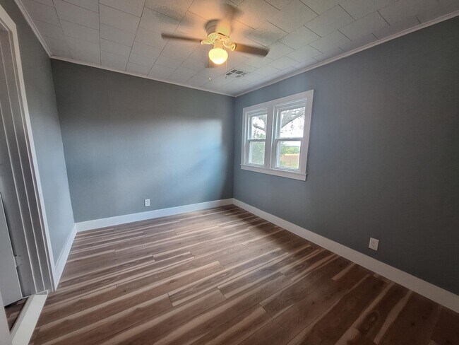 Building Photo - 3405 N Redlands Rd