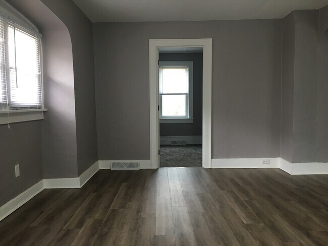 Building Photo - 1236-1238 Garfield NW