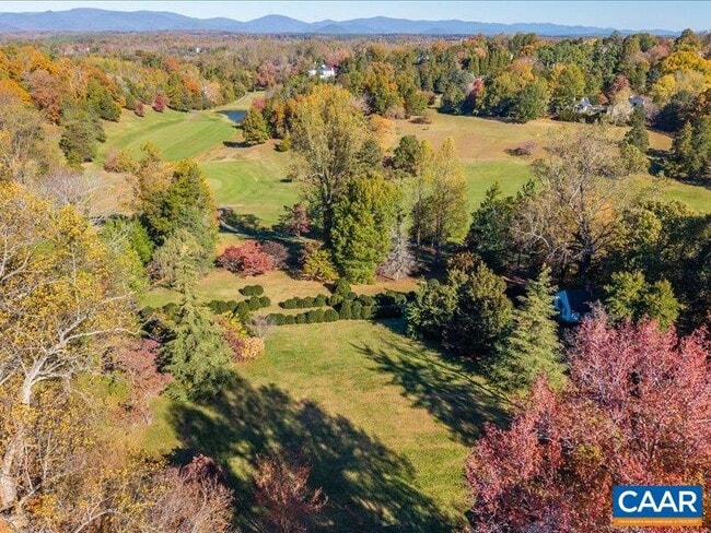 Building Photo - 640 Ivy Ln