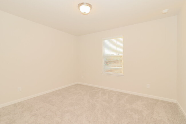 Building Photo - 5872 Hackberry Ln