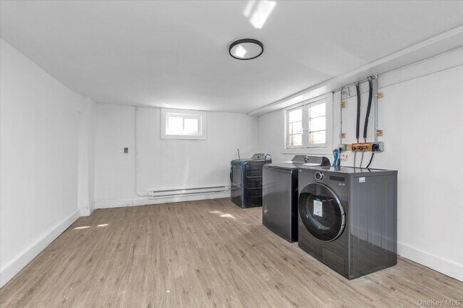 Building Photo - 71 Haven Ave