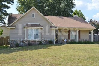 Building Photo - 6045 Holly Heights Cove