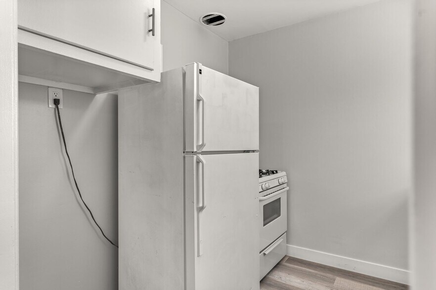 Building Photo - 801 St Louis Ave