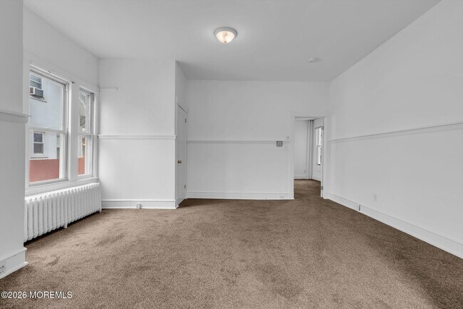Building Photo - 805 Sixth Ave