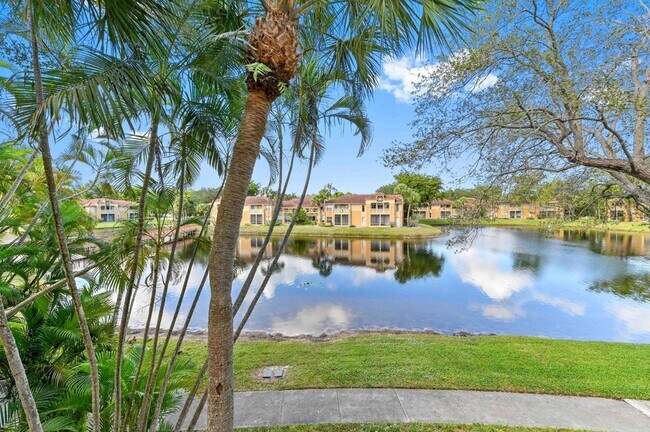 Building Photo - 4791 Via Palm Lakes