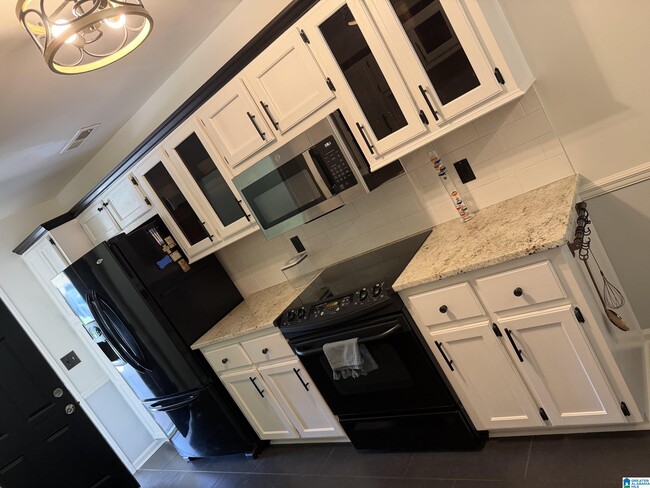 Building Photo - 8012 Rockhampton Cir