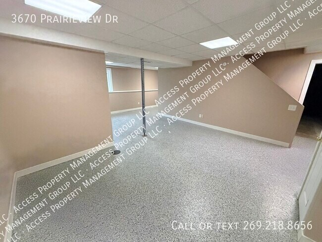 Building Photo - 3670 Prairieview Dr
