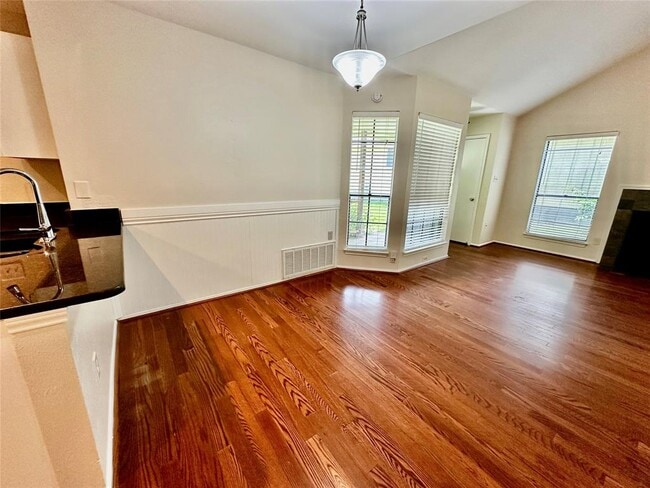 Building Photo - 11612 Fruitwood Pl
