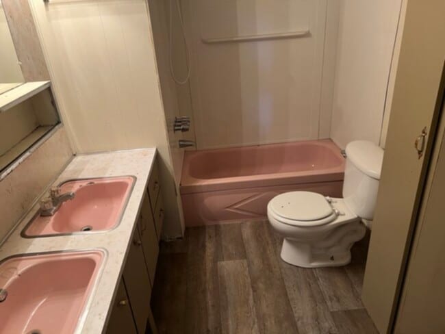 Building Photo - 1406 34th St