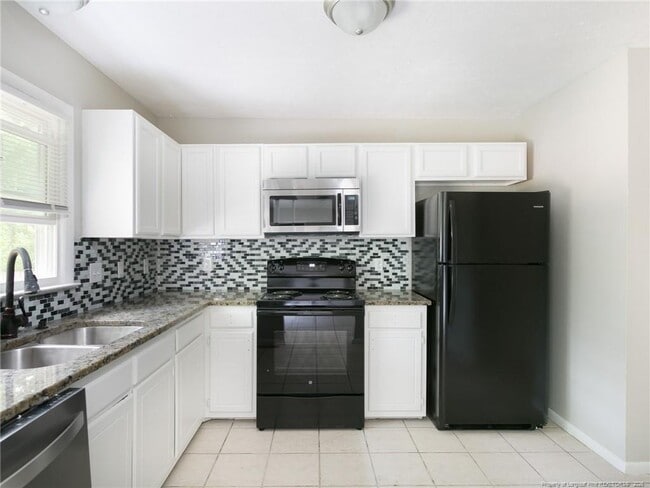 Building Photo - 6714 Seaford Dr