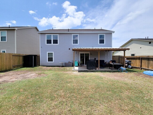 Building Photo - 111 Avalon Dr