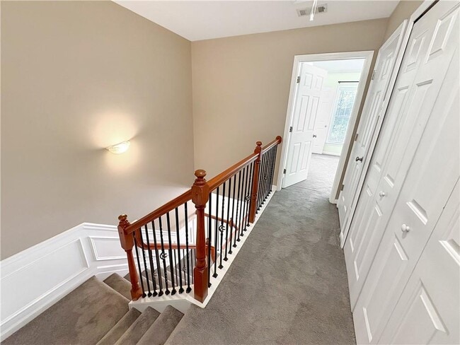 Building Photo - 1384 Thornborough Dr