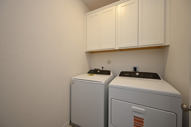 Building Photo - 4112 Farm Holw St