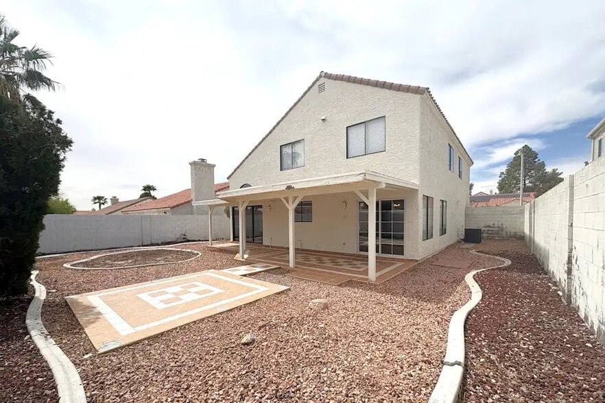 Building Photo - 3320 Beach Port Dr