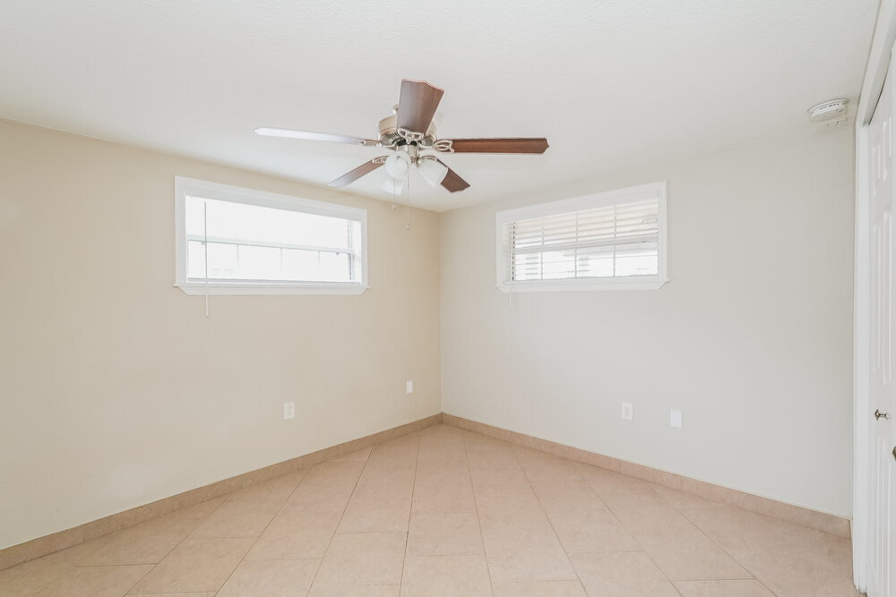 Building Photo - 6024 Boxwood Dr
