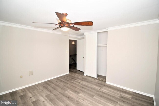 Building Photo - 8943 Centerway Rd