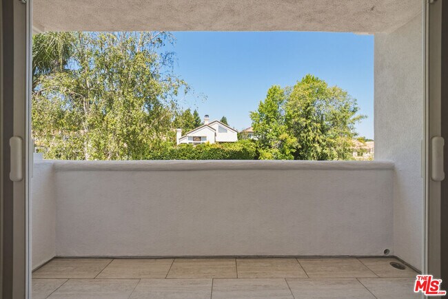 Building Photo - 4324 Park Verdi