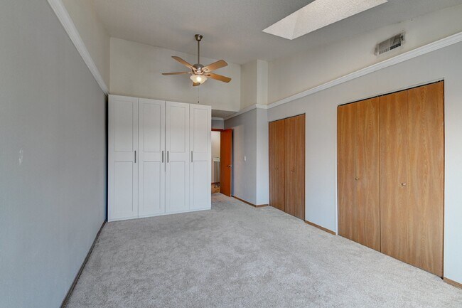 Building Photo - $2,400 - 2-Bed, 1.5-Bath Townhome in Lakewood Updated Throughout, With Garage + AC, Near Bear Cre...