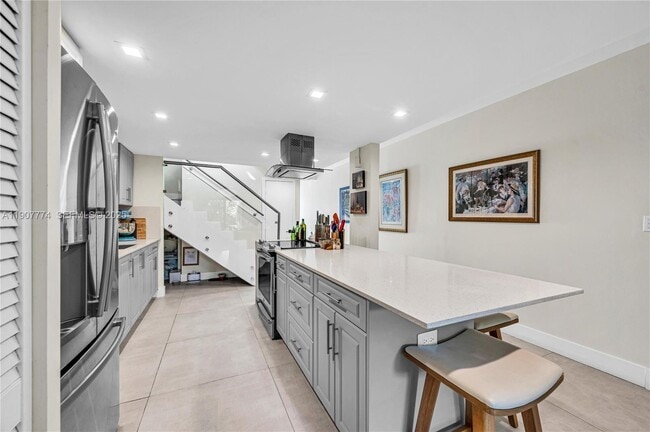 Building Photo - 2965 SW 25th Ter