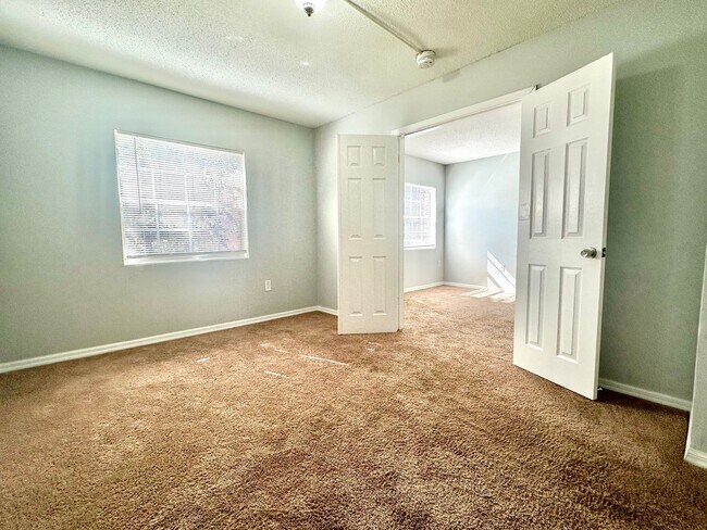 Building Photo - Effortless lifestyle starts here – Upgraded 1Bedroom 1Bath condo-unit!