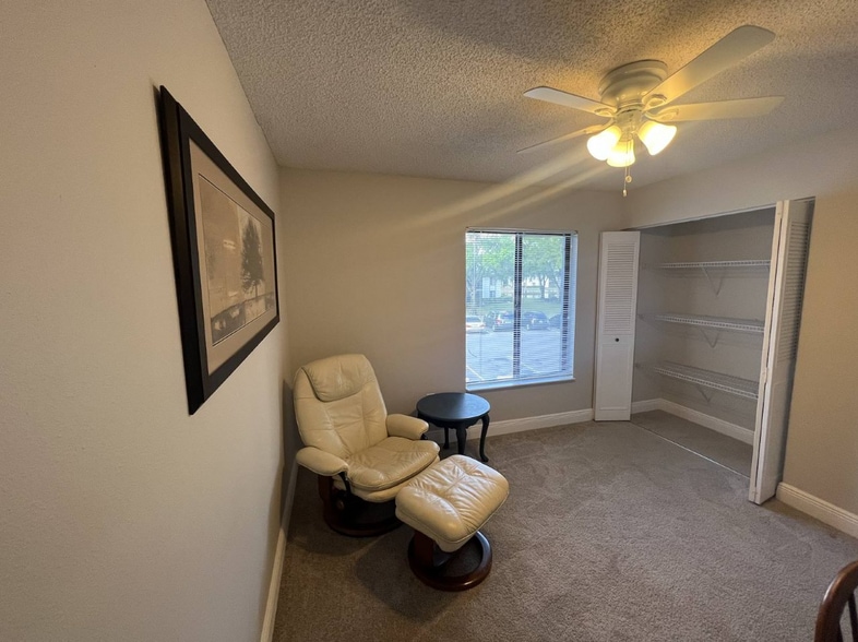 Building Photo - 1258 Pine Ridge Cir W