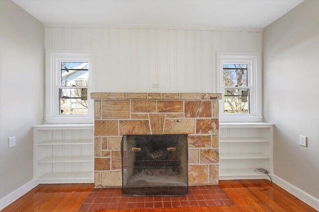 Building Photo - Beautiful three-bedroom single family home...