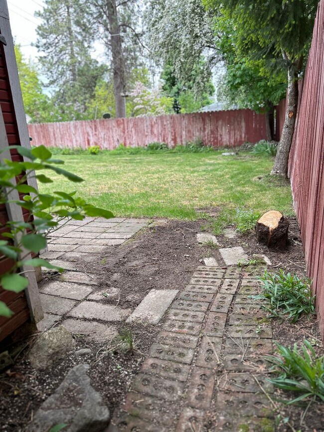 Building Photo - 2 Bedroom 1 Bathroom Home for Rent