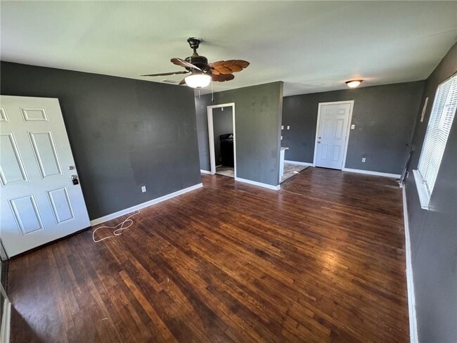 Building Photo - 2805 Harper Ave