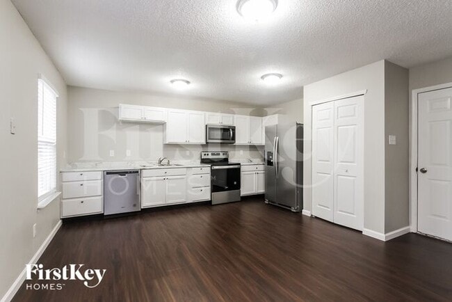 Building Photo - 9140 Wandflower Dr